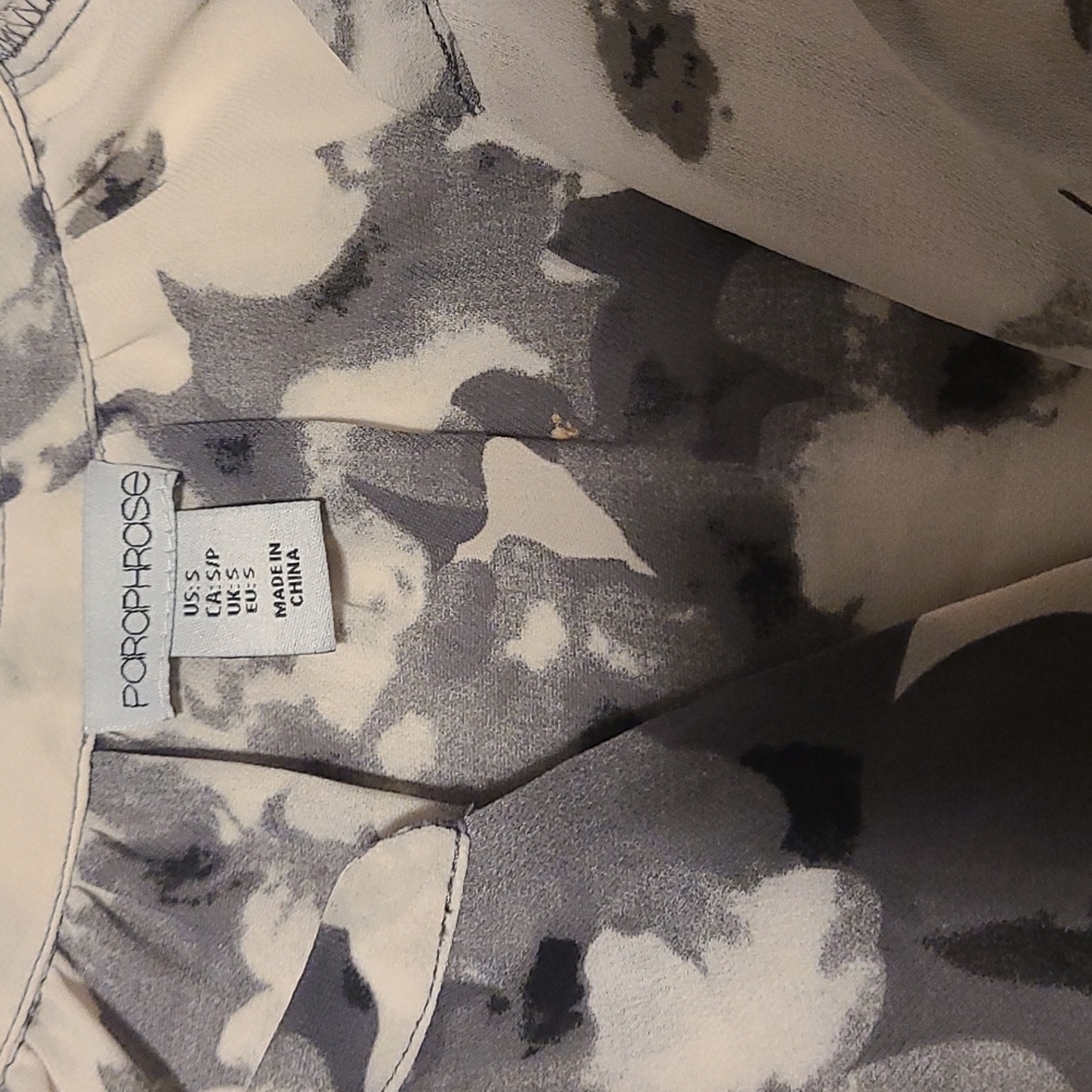 Floral blouse - Picture 2 of 3